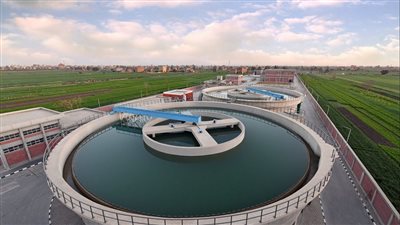 نائب محافظ قنا يتفقد أعمال مشروع محطة مياه الشرب بالرحمانية قبلي