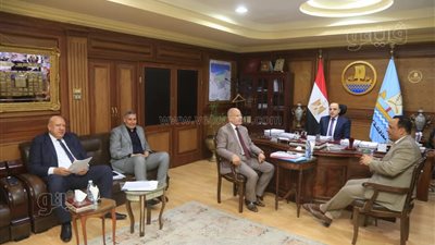 محافظ كفر الشيخ يناقش عددا من الملفات مع أعضاء مجلسي النواب والشيوخ