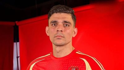 أشرف بن شرقي يظهر في ملعب التتش للاجتماع بكولر ورمضان 