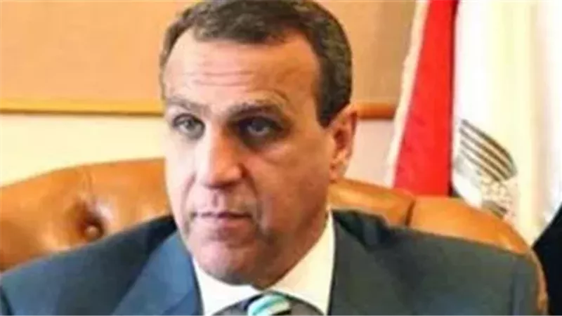 حسن صقر، فيتو