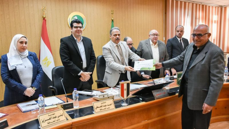 محافظ الشرقية يترأس