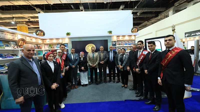 الطلاب بمعرض الكتاب