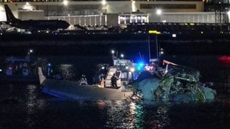 حادث الطائرة، فيتو