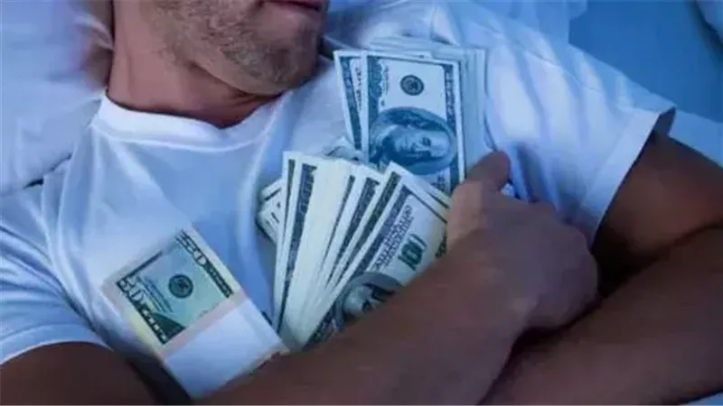 تفسير رؤية الفلوس