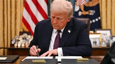 رسوم ترامب الجمركية، هل هي وسيلة تفاوضية أم هجوم على النظام التجاري العالمي؟.. الرئيس الأمريكي يزعم حماية اقتصاد بلاده من الممارسات غير العادلة.. وأوروبا تتأهب للحرب التجارية