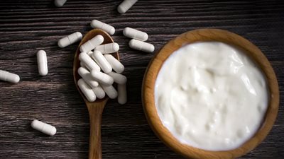 هل مكملات البروبيوتيك مفيدة للجسم، ومتى يجب تناولها؟