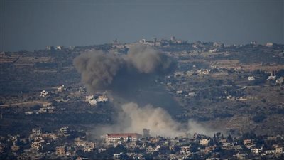 الاحتلال يشن غارة جوية على مبان وسط خان يونس