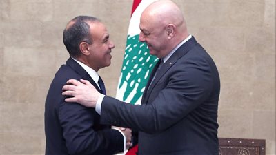 وزير الخارجية والهجرة يستهل زيارته إلى بيروت بلقاء رئيس الجمهورية اللبنانية