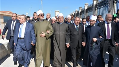 وزير الأوقاف: 100 مليون مصري يرفضون تصريحات ترامب بشأن التهجير(صور)