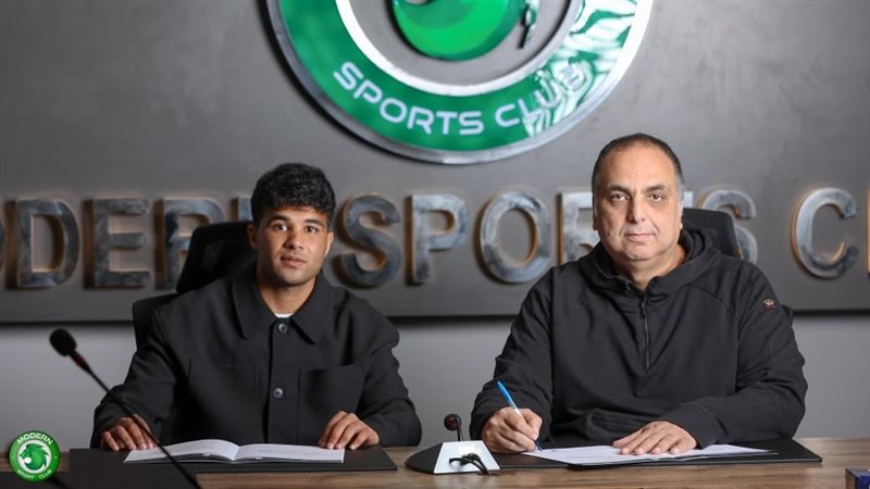 مودرن يضم لاعب فاركو،