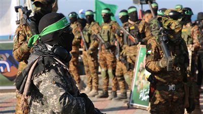 العائدون من الموت في مواجهة جلادي الصهيونازية.. رسائل حماس في صفقة التبادل تربك حسابات تل أبيب: لكم أسراكم ولنا أرضنا (فيديو)