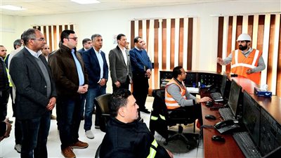 وزير الإسكان يتفقد محطة معالجة مياه الصرف الصحي بالجبل الأصفر