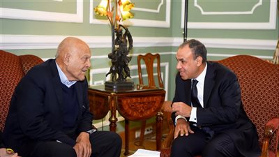 وزير الخارجية يستقبل الجراح العالمي مجدي يعقوب