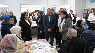 مدبولي يوجه بتخصيص 10 ملايين جنيه لمستشفى 