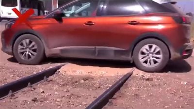 النقل تناشد المواطنين عدم إقامة معابر غير شرعية على قضبان السكك الحديدية 