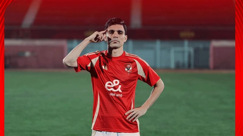 أشرف بن شرقي لاعب