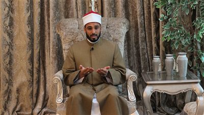 ما حكم الاعتكاف ولماذا في العشر الأواخر من رمضان؟ الأزهر للفتوى يوضح (فيديو)