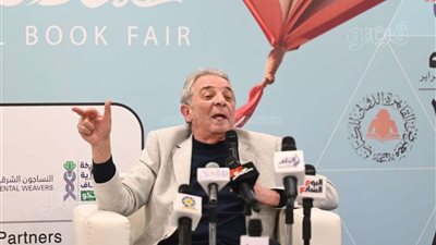  محمود حميدة: «تعليم الدين مش في المدرسة»، وأحد الحضور: «أنا جايلك من الصعيد مشي» 