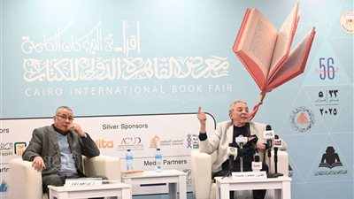 محمود حميدة: هدفي إسعاد الناس، والكتاب غير حياتي 