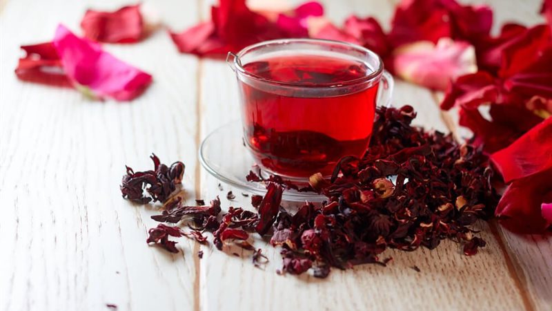 فوائد الكركديه الساخن،