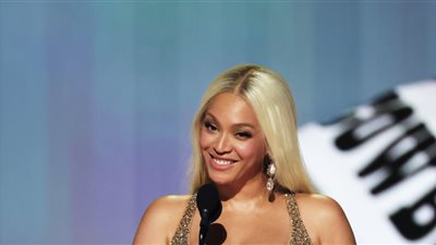 بيونسيه تتحدث عن فوزها بألبوم العام في جرامي (فيديو)