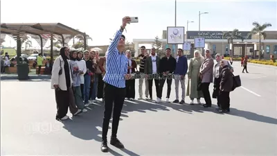 إقبال متوسط على معرض الكتاب في الساعات الأولى من يومه الـ 12 (صور)