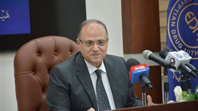 هيئة الدواء: وجود مخزون استراتيجي للأدوية الأكثر طلبًا في السوق لمدة 6 شهور (فيديو)