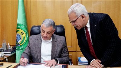 محافظ الإسماعيلية يعتمد نتيجة الفصل الدراسي الأول للشهادة الإعدادية بنسبة نجاح 82.87% 