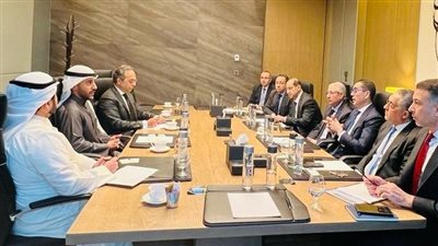 وزير الاستثمار يلتقي وفد مجموعة الملا الكويتية لاستعراض مشروعاتها بالسوق المصري