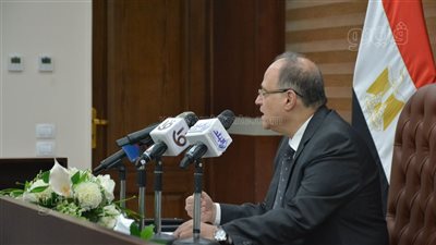 أول رد من رئيس هيئة الدواء على بيع الأدوية منتهية الصلاحية بوكالة البلح (فيديو)