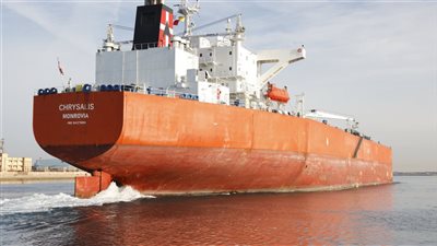 قناة السويس تشهد عبور ناقلة البترول 