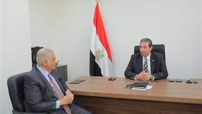 محافظ دمياط يستقبل نائب مساعد وزير الخارجية لمناقشة مخطط فتح مكتب للتصديقات 