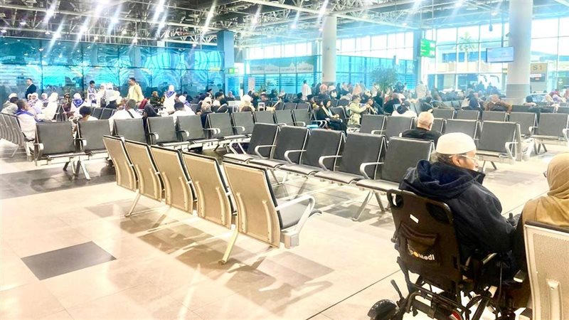 مطار القاهرة، فيتو