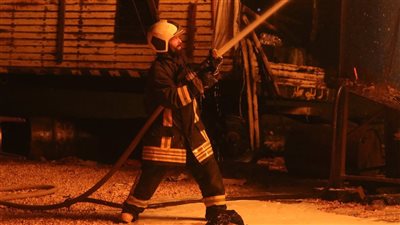 بسبب شمعة، حريق محدود بكنيسة دشنا في قنا