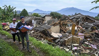 هزة أرضية بقوة 6.2 درجة تضرب إندونيسيا