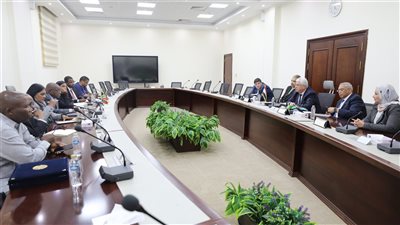 وزير التعليم العالي يبرز أهمية تحديث البرامج الدراسية لتأهيل الطلاب لسوق العمل المعاصر والمستقبلي