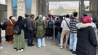 شاهد، إقبال الجمهور على معرض الكتاب في يومه الـ 13 