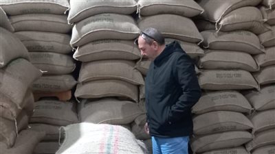 تموين الشرقية: ضبط 3,4 طن مواد غذائية مجهولة ببلبيس