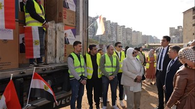 7 تريلات مواد غذائية وجهاز عرائس، هدية السيسي لأهالي الدقهلية احتفالا بالعيد القومي (صور)