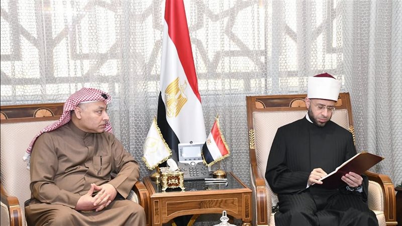وزير الأوقاف يستقبل