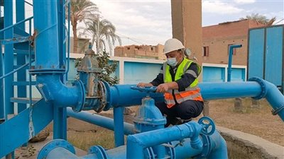 مياه أسيوط تنتهي من تحسين الشبكات بقرى النزلة والخوالد لخدمة آلاف المواطنين (صور)