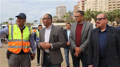 نائب وزير الإسكان يتابع سير العمل بمنظومة الصرف الصحي بالإسكندرية