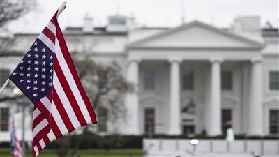 البيت الأبيض يلمح لتراجع ترامب عن فكرة احتلال غزة ويوجه رسالة للأردن ومصر