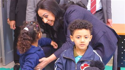 وزيرة التضامن تتفقد مجمع الخدمات المتكاملة بحي الأسمرات 