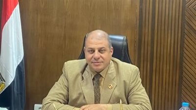 وكيل التعليم بقنا يتسلم درع التميز والتكريم 