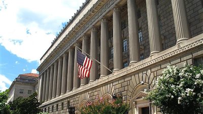 انخفاض العجز التجاري في أمريكا إلى 60.2 مليار دولار خلال يونيو