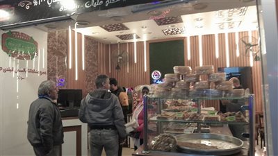 حملات مكبرة لمتابعة الالتزام بمواعيد غلق المحلات التجارية بالإسكندرية 