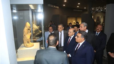  محافظو كفر الشيخ والدقهلية والغربية يتفقدون متحف الآثار على هامش افتتاح معرض «أيادي مصر»