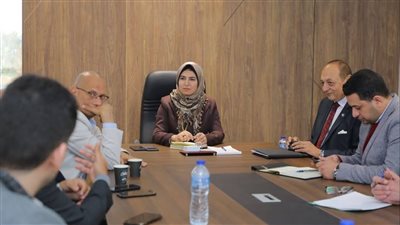 نائب محافظ دمياط تبحث خطة تنفيذ منظومة التحول الرقمي