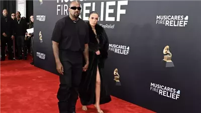 الجسد مقابل ألبوم، أول تعليق من كيم كارداشيان على تصرف زوجة كانييه ويست في الجرامي